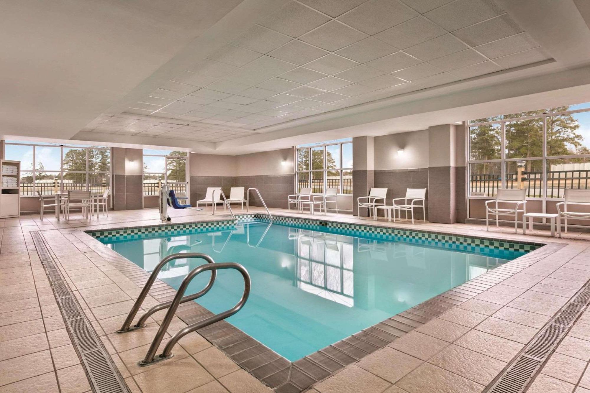 Country Inn & Suites By Radisson, Petersburg, Va Экстерьер фото